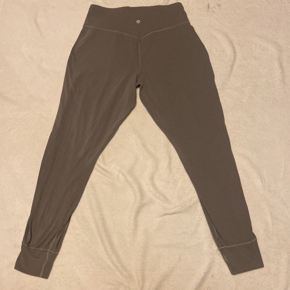 lululemon athletica Pants - Lululemon Align Joggers 28 inch in Titanium NWOT Hard to find. Size 8
